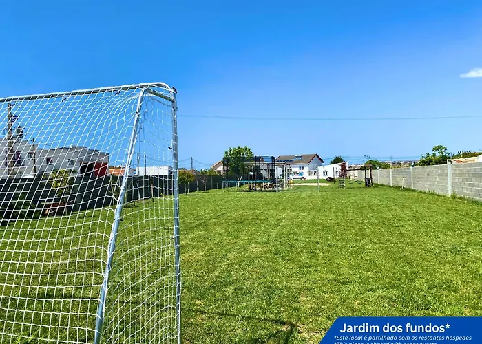 W.h.house Atouguia Da Baleia