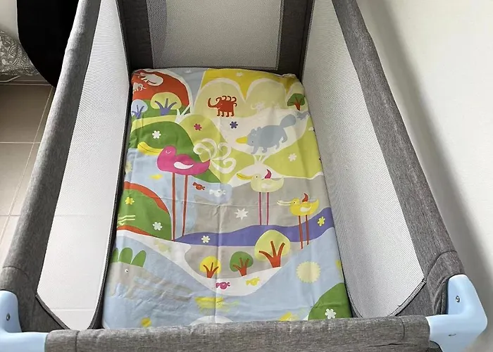 W.h.house Atouguia Da Baleia