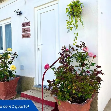 Δωμάτια σε οικογενειακή κατοικία W.h.house *